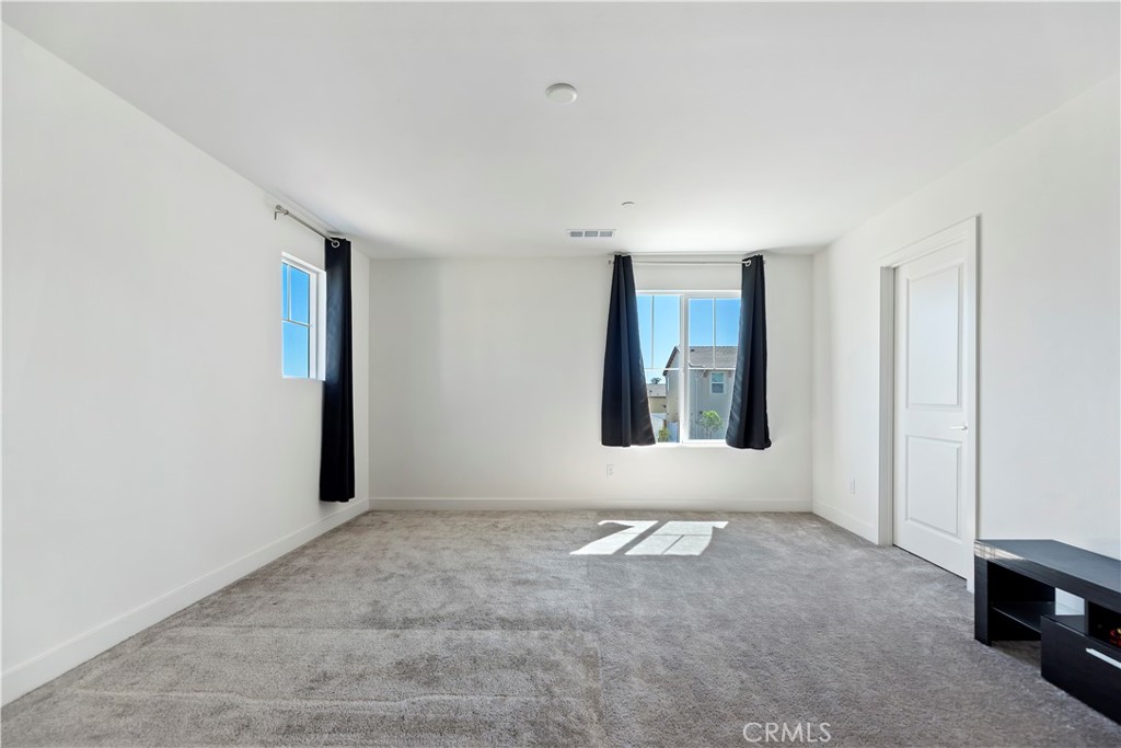 364 Castaic Way Rialto, CA 92377 - Photo 24 of 63