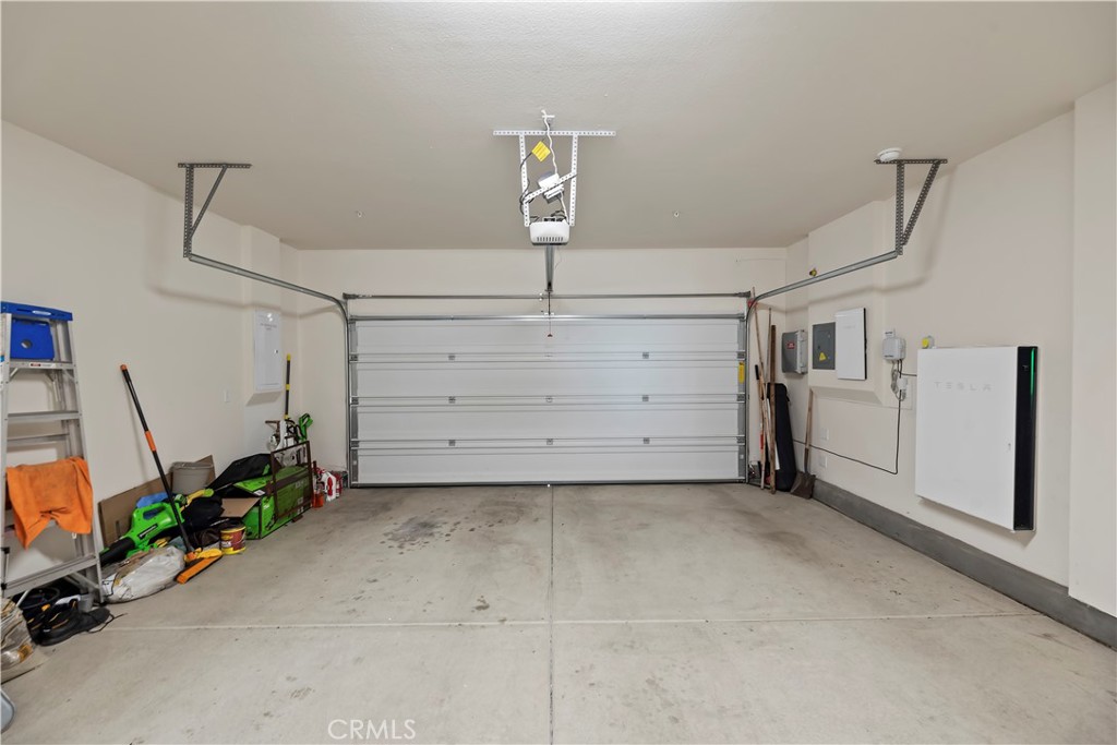 364 Castaic Way Rialto, CA 92377 - Photo 38 of 63