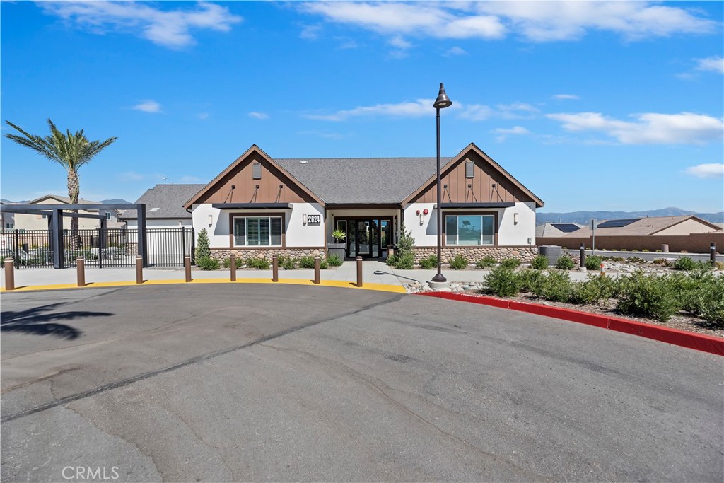 364 Castaic Way Rialto, CA 92377 - Photo 46 of 63