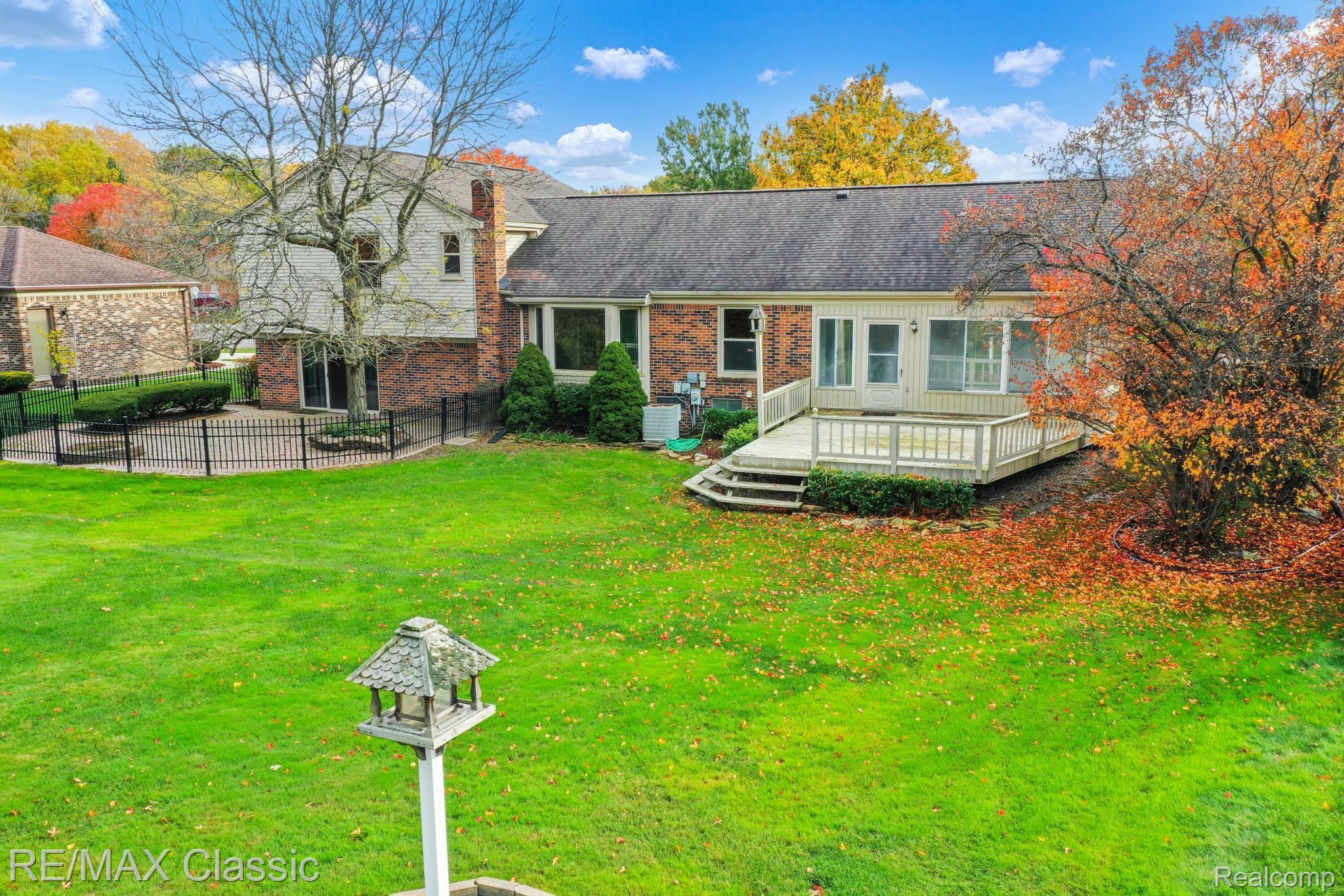 35152 Banbury Road Livonia, MI 48152 - Photo 7 of 33 DJI_0762.jpg