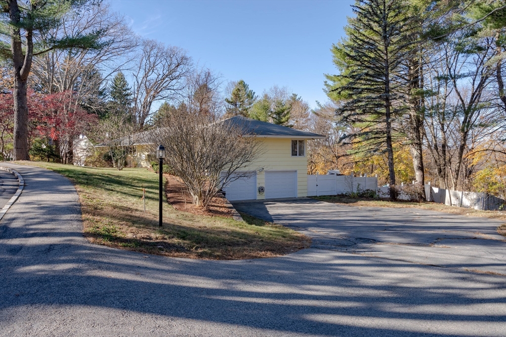 212 Chestnut Street Andover, MA 01810 - Photo 6 of 31