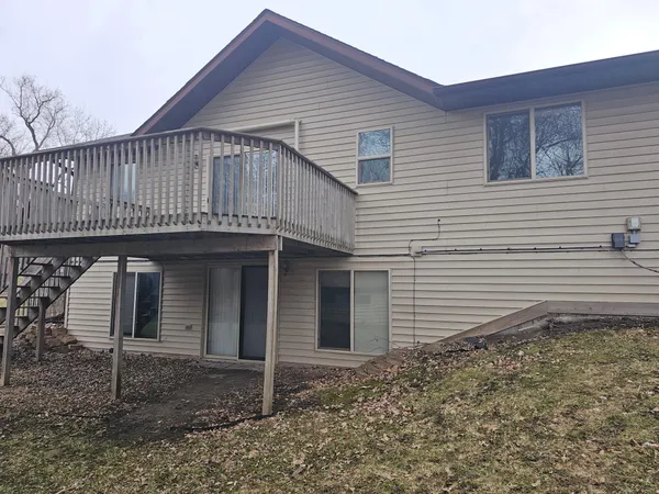 $249,900 | 1121 South Vine Street, Fergus Falls, MN 56537