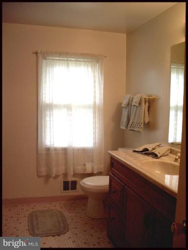 8802 Bells Mill Road Potomac, MD 20854 - Photo 14 of 17 Bath #1