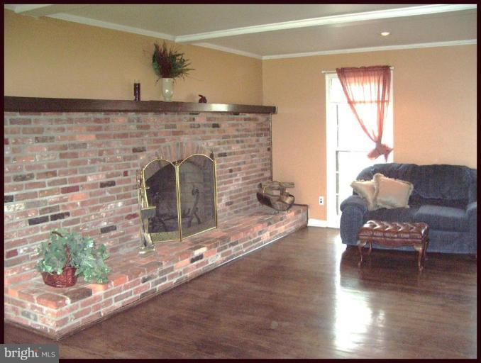 8802 Bells Mill Road Potomac, MD 20854 - Photo 16 of 17 Family Room