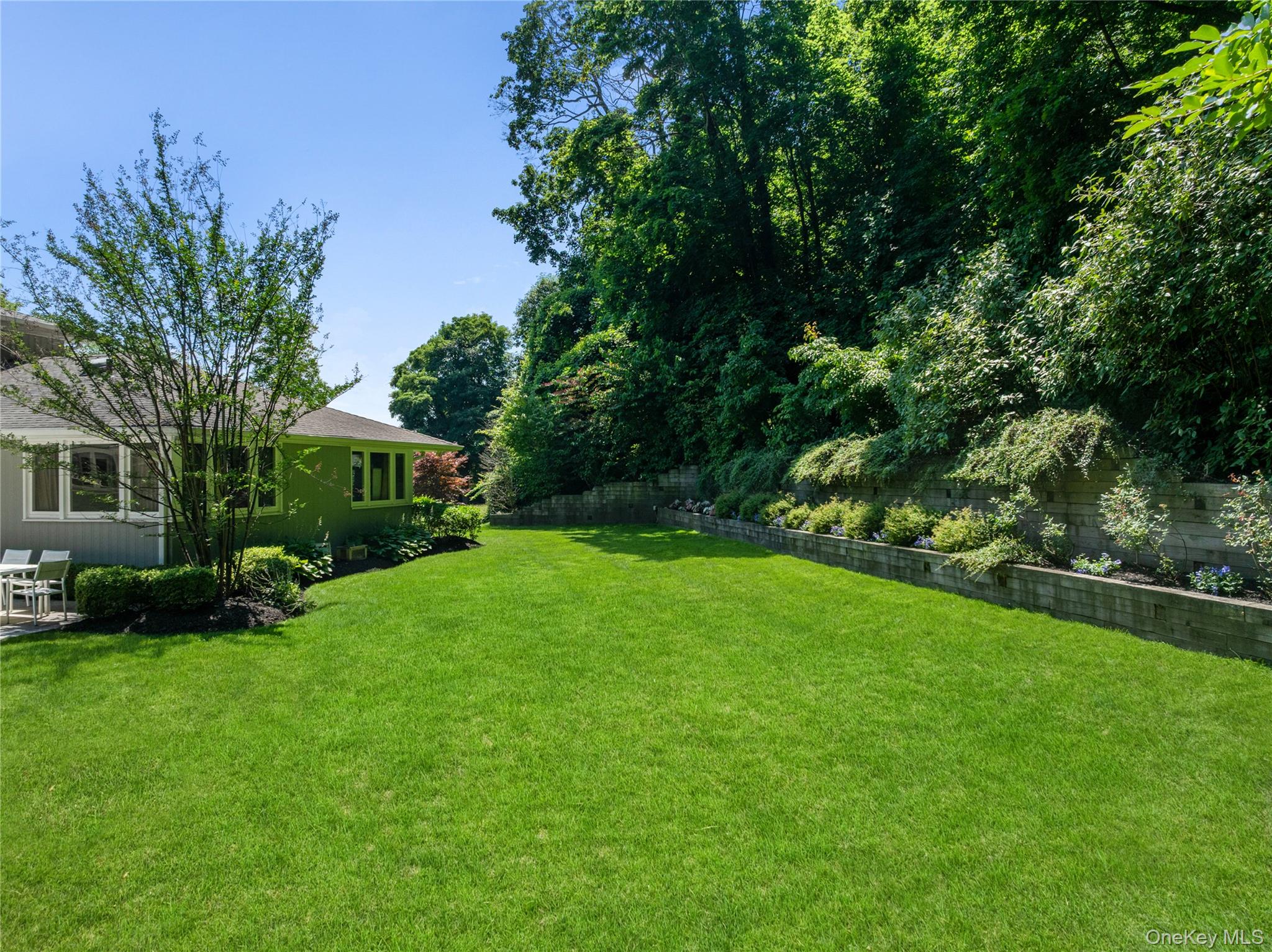 353 East Shore Road Great Neck, NY 11023 - Photo 22 of 28