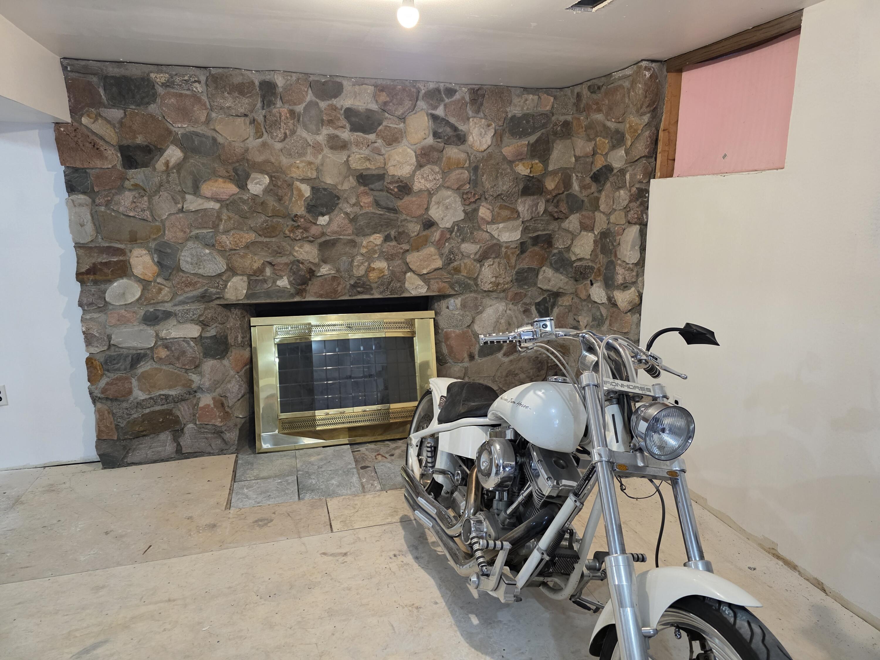 28660 East Baseline Highway Springport, MI 49284 - Photo 23 of 32 20260203_161253