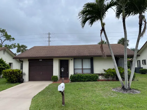 $2,200 | 6049 Olivewood Circle, Greenacres, FL 33463