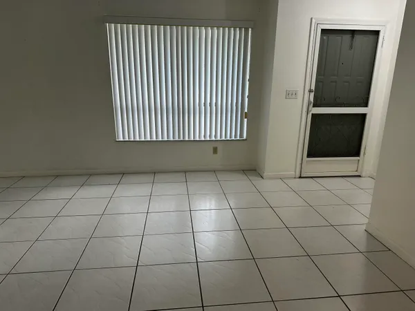 $2,200 | 6049 Olivewood Circle, Greenacres, FL 33463