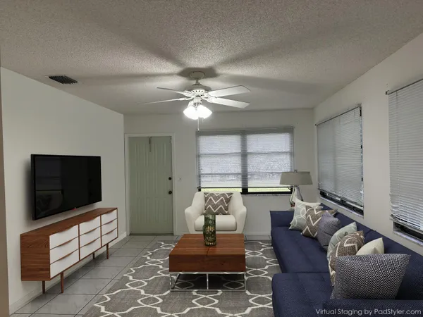 $2,200 | 6049 Olivewood Circle, Greenacres, FL 33463