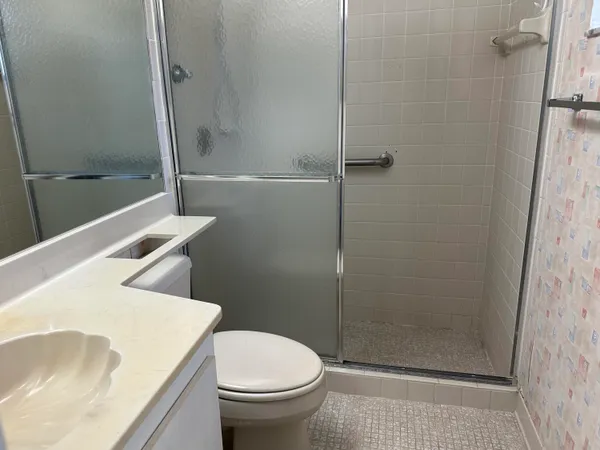 $2,200 | 6049 Olivewood Circle, Greenacres, FL 33463