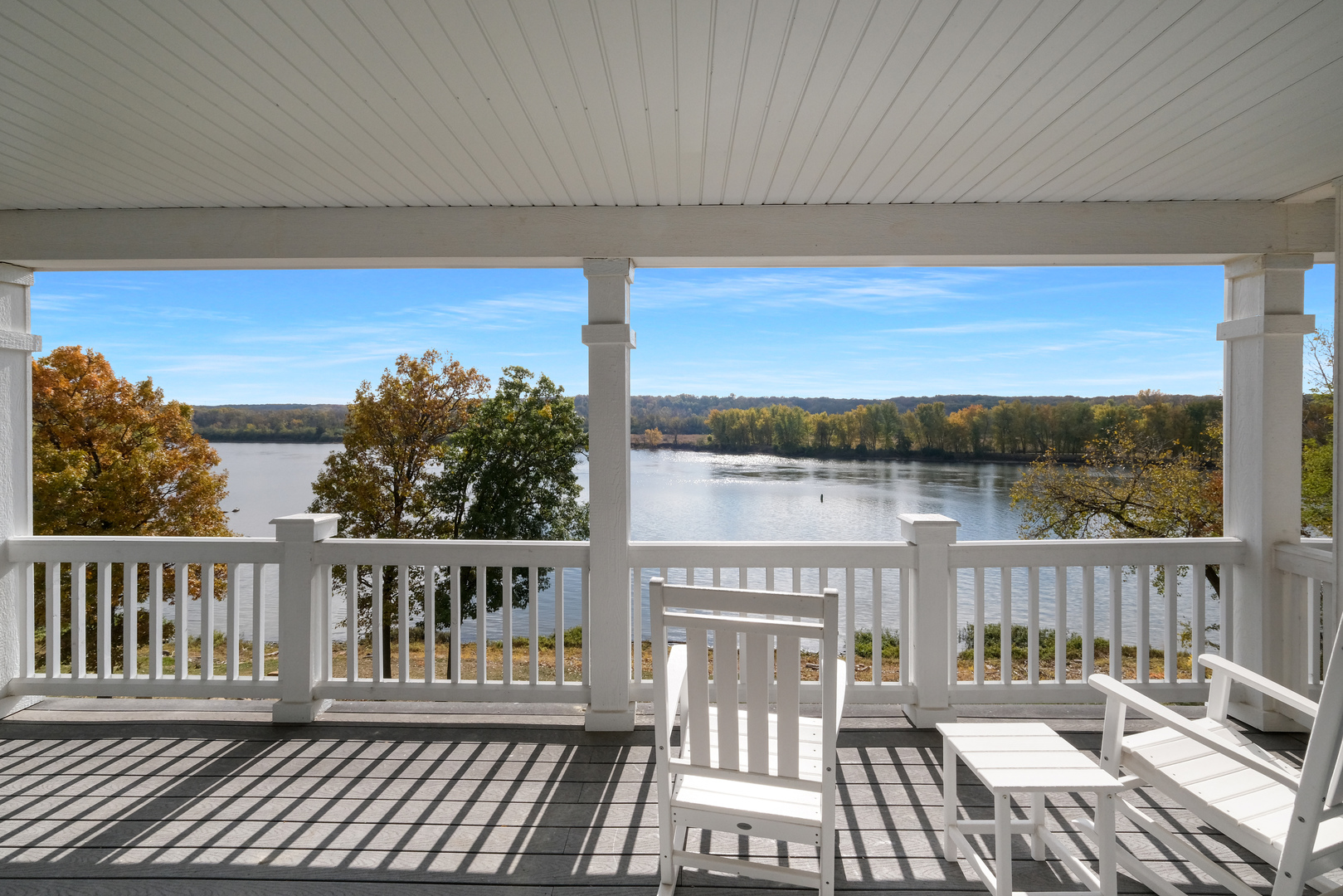 5 River Row Ottawa, IL 61350 - Photo 14 of 37 a view of a chairs on wooden deck