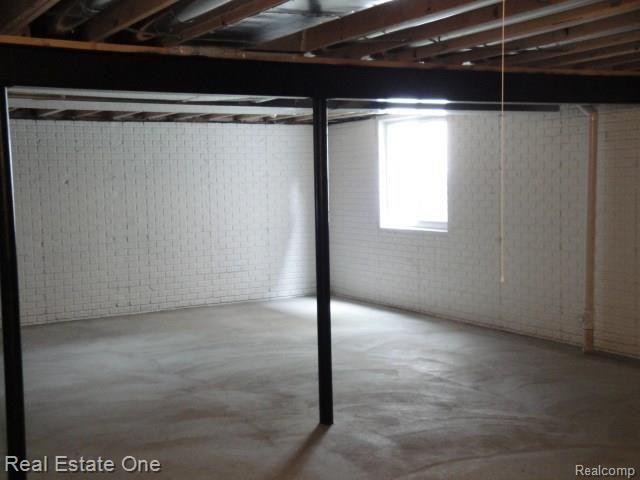 3010 Cumberland Road Berkley, MI 48072 - Photo 28 of 30 DSC02594.jpg