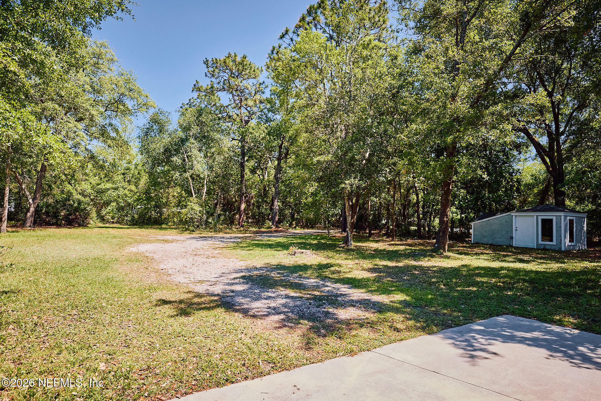 85404 Burmeister Road Fernandina Beach, FL 32034 - Photo 3 of 53 a view of a backyard
