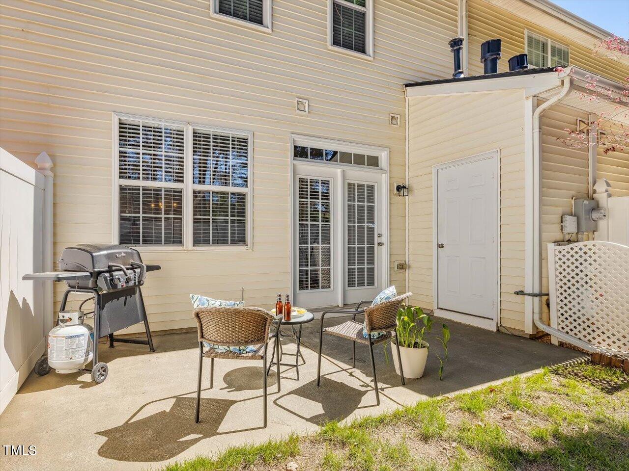 8329 Martello Lane Raleigh, NC 27613 - Photo 18 of 54 18-Patio