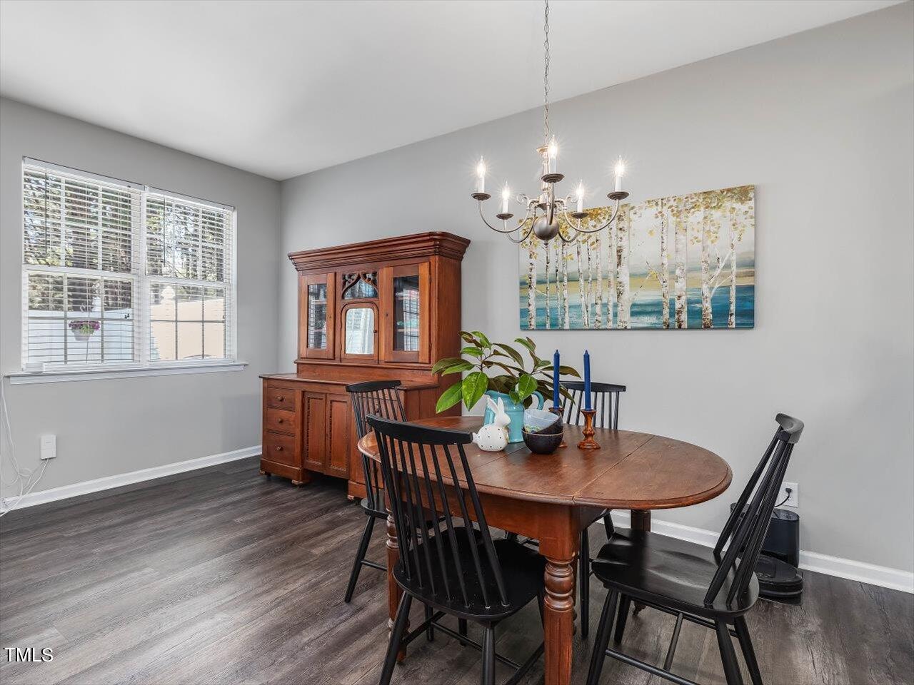 8329 Martello Lane Raleigh, NC 27613 - Photo 23 of 54 23-Dining