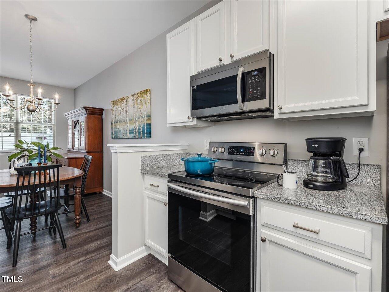 8329 Martello Lane Raleigh, NC 27613 - Photo 28 of 54 28-Kitchen