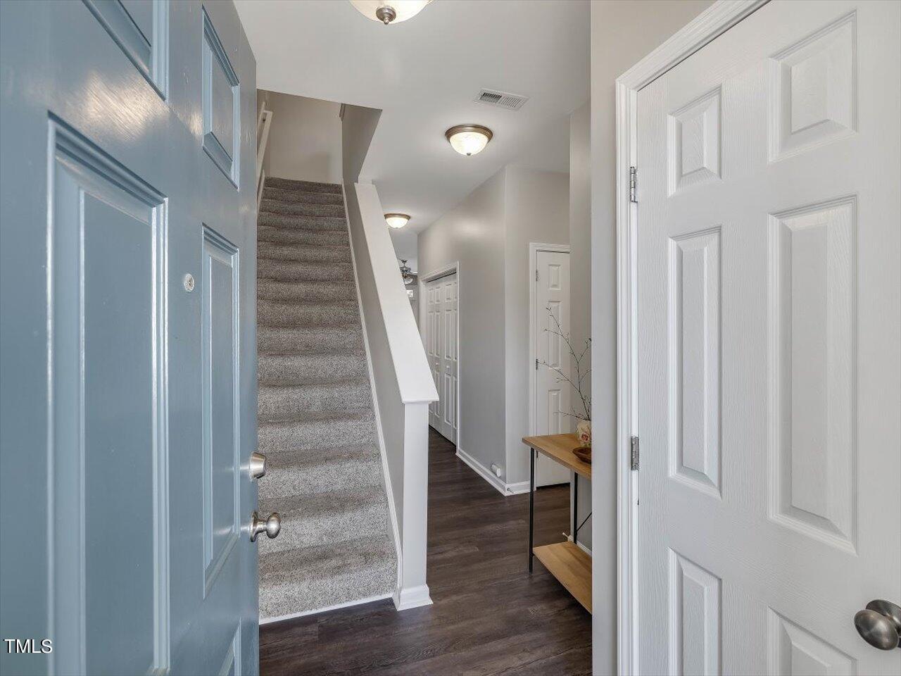 8329 Martello Lane Raleigh, NC 27613 - Photo 6 of 54 06-Foyer