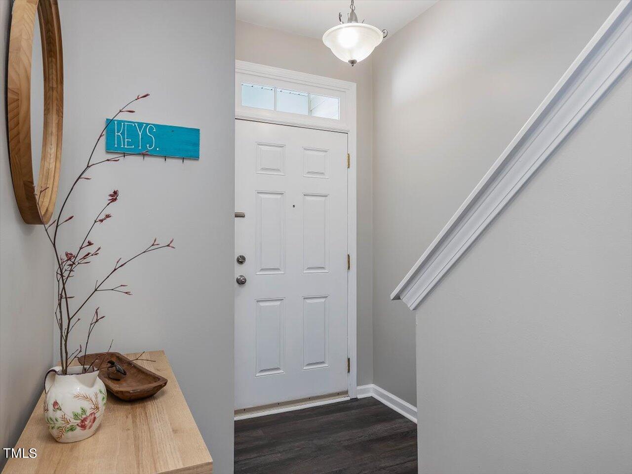 8329 Martello Lane Raleigh, NC 27613 - Photo 9 of 54 09-Foyer