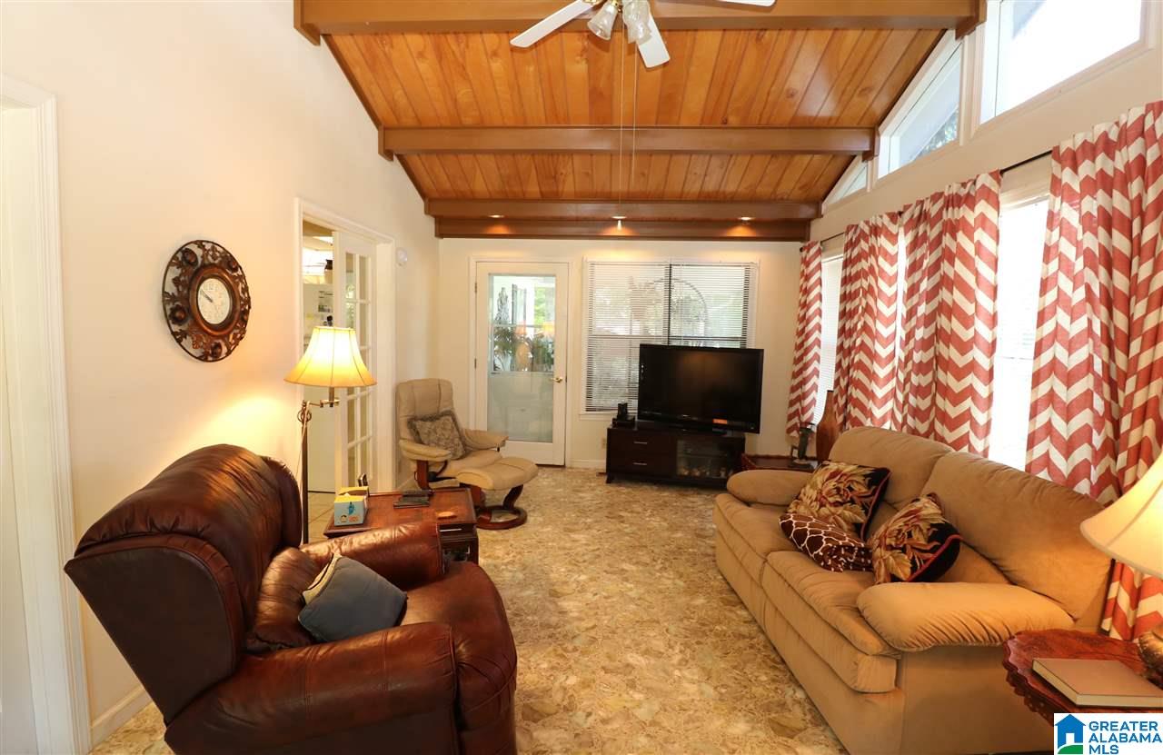 292 Arrowhead Road Cropwell, AL 35054 - Photo 4 of 49