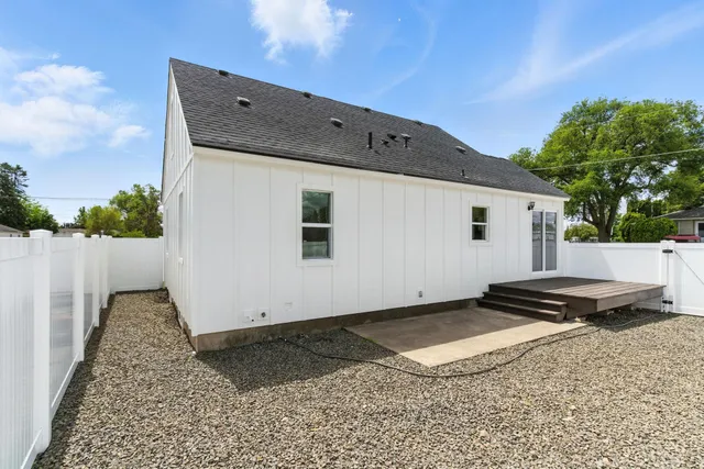 $348,500 | 804 North Pierce Road, Spokane Valley, WA 99206