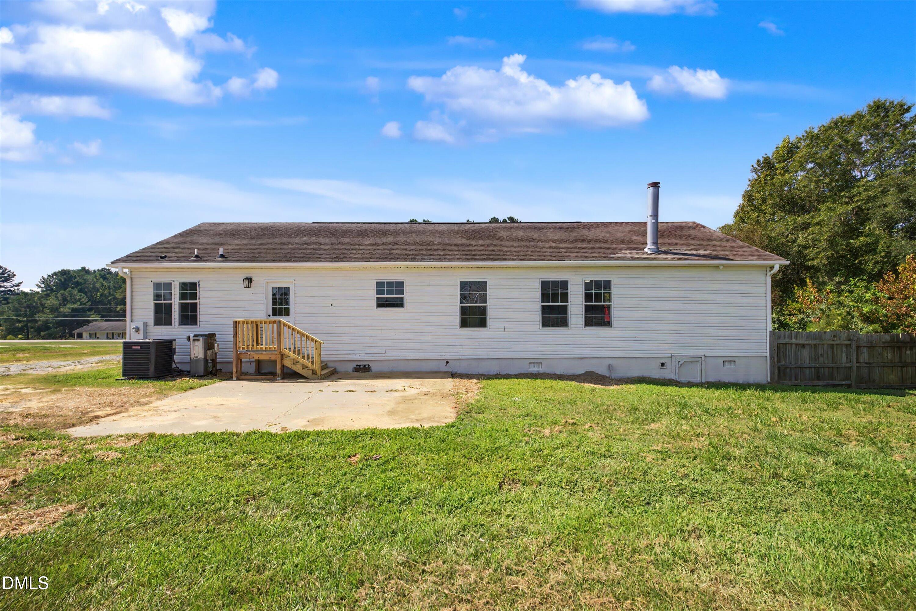 6300 Benson Hardee Road Benson, NC 27504 - Photo 32 of 37 46-6300-Benson (10)