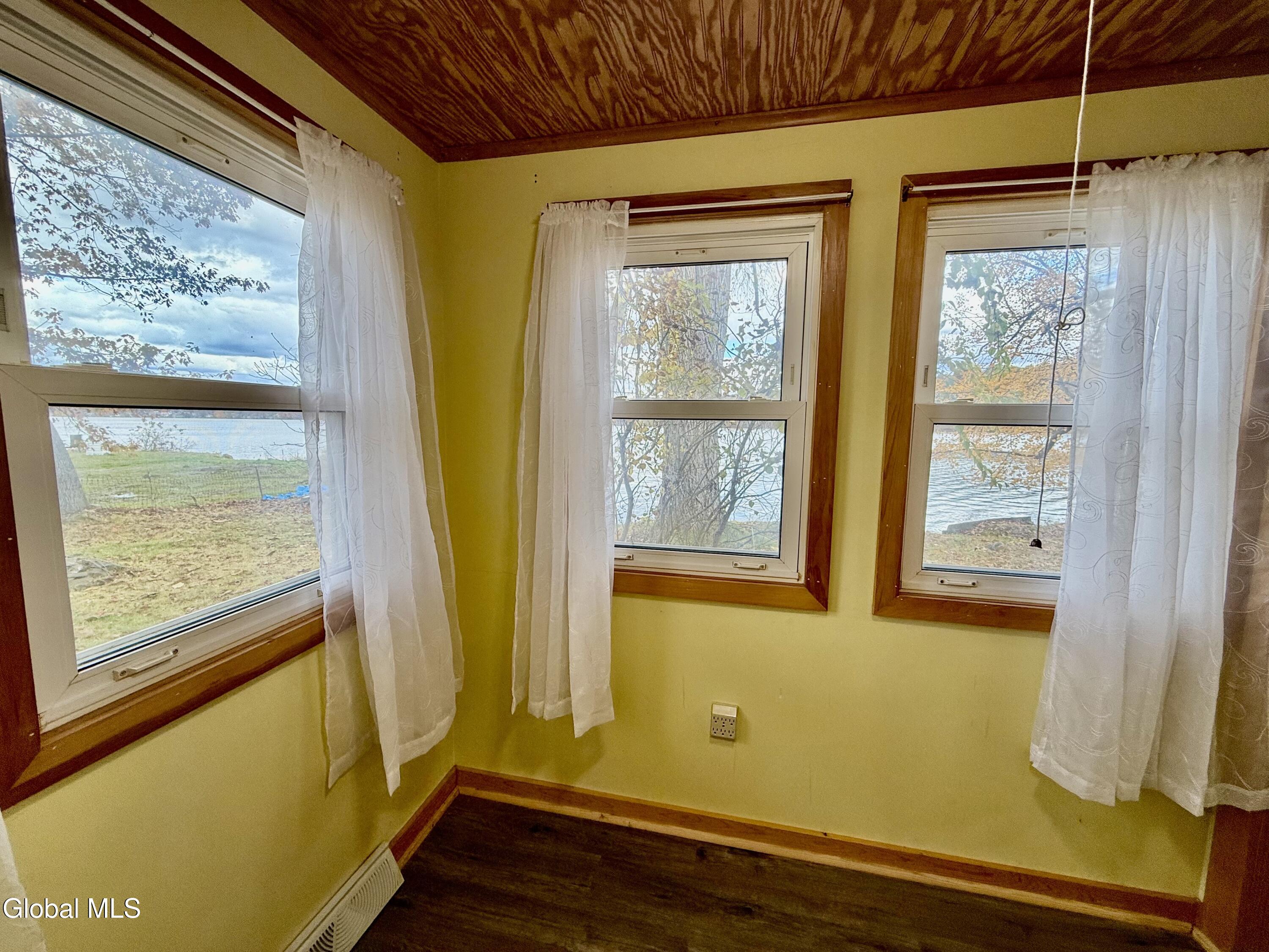 22 Crailo Lane Schodack, NY 12123 - Photo 29 of 37 IMG_2929