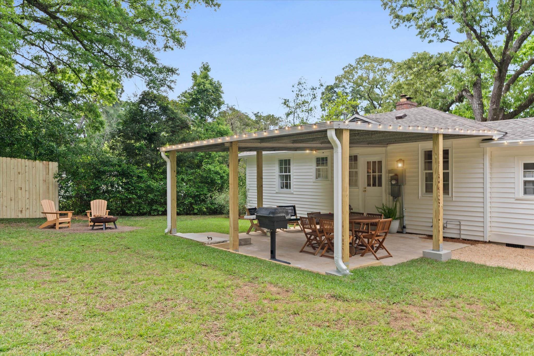 5210 Pineview Lane Mobile, AL 36608 - Photo 15 of 17 Back Of Structure