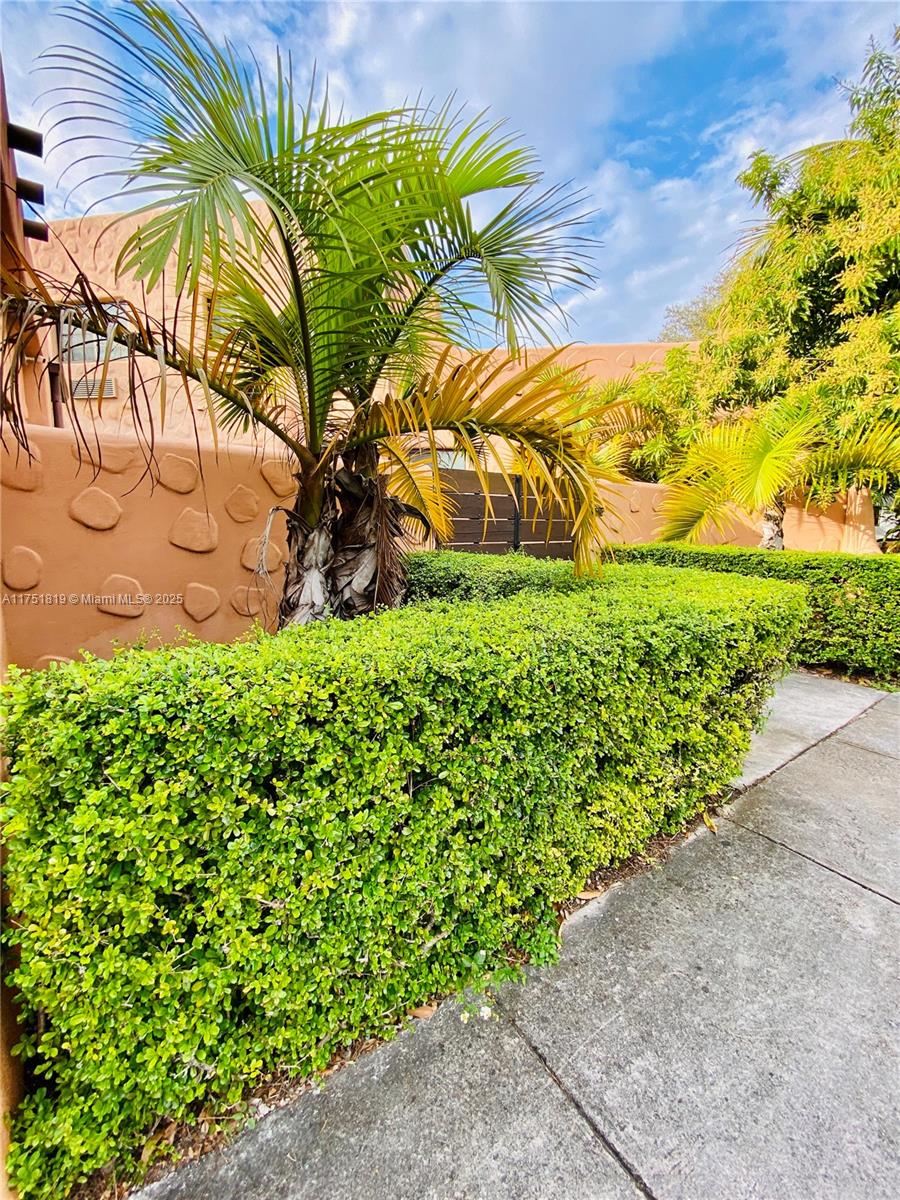 200 Azure Way Miami Springs, FL 33166 - Photo 17 of 54