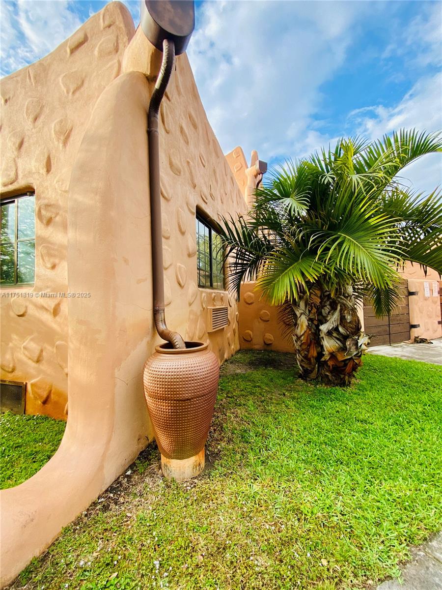 200 Azure Way Miami Springs, FL 33166 - Photo 19 of 54