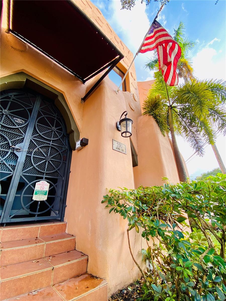 200 Azure Way Miami Springs, FL 33166 - Photo 4 of 54