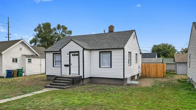$290,000 | 1318 East Broad Avenue, Spokane, WA 99207