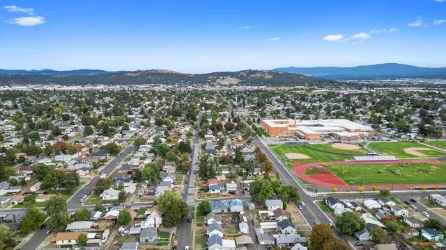 $290,000 | 1318 East Broad Avenue, Spokane, WA 99207