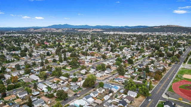 $290,000 | 1318 East Broad Avenue, Spokane, WA 99207