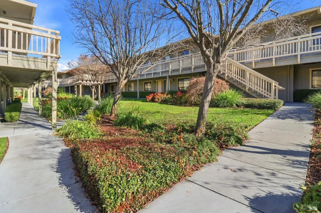 $395,000 | 720 Petaluma Boulevard South, Unit 28, Petaluma, CA 94952