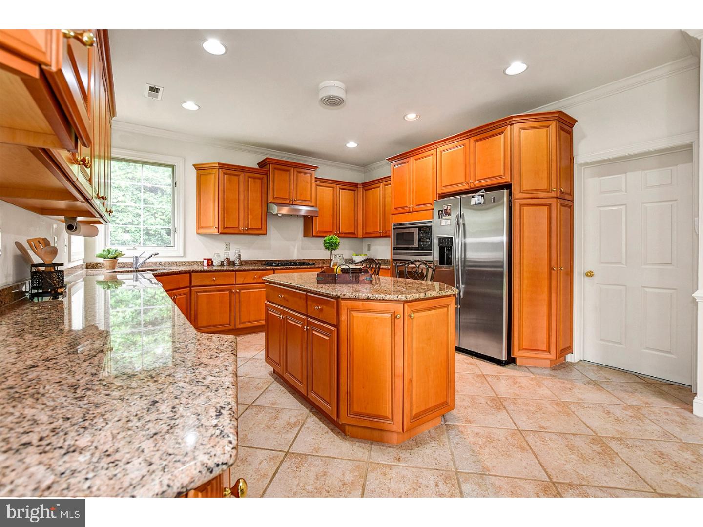 22 Webb Road Downingtown, PA 19335 - Photo 7 of 25 Kitchen