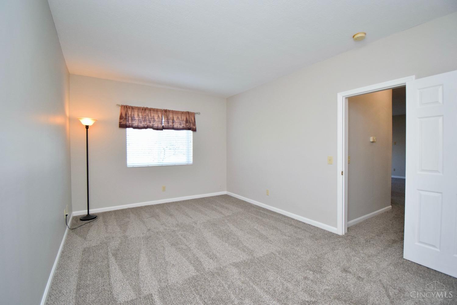 829 Neeb Road, Unit 6 Cincinnati, OH 45233 - Photo 12 of 29 Gallery Image 12