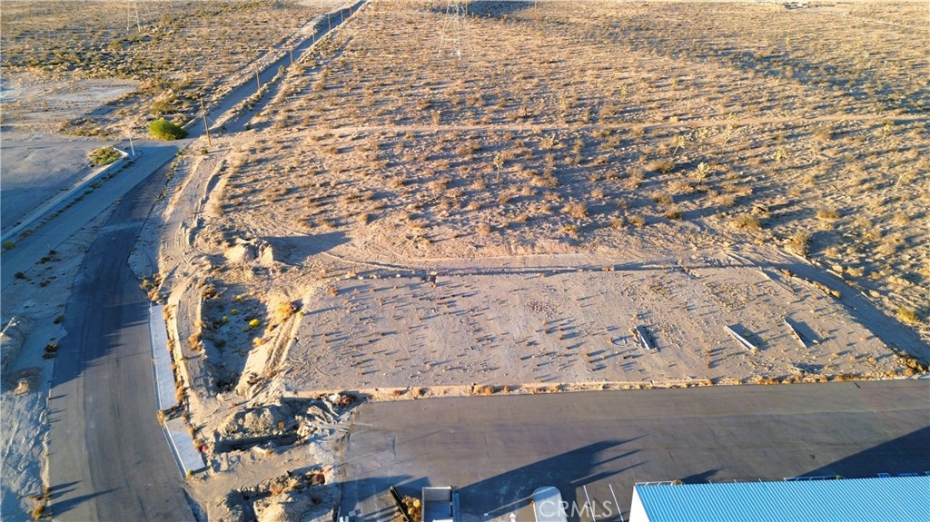 9 Violet Road Adelanto, CA 92301 - Photo 4 of 8 view of a terrace