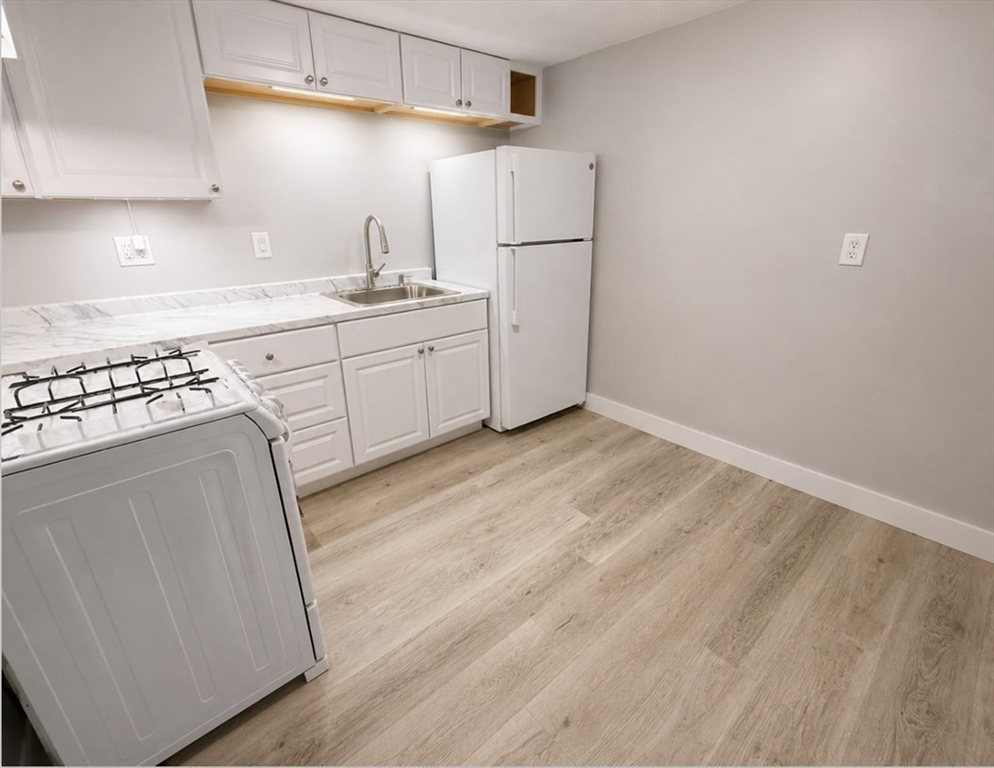 39 North Billerica Road, Unit 4 Lowell, MA 01852 - Photo 6 of 15