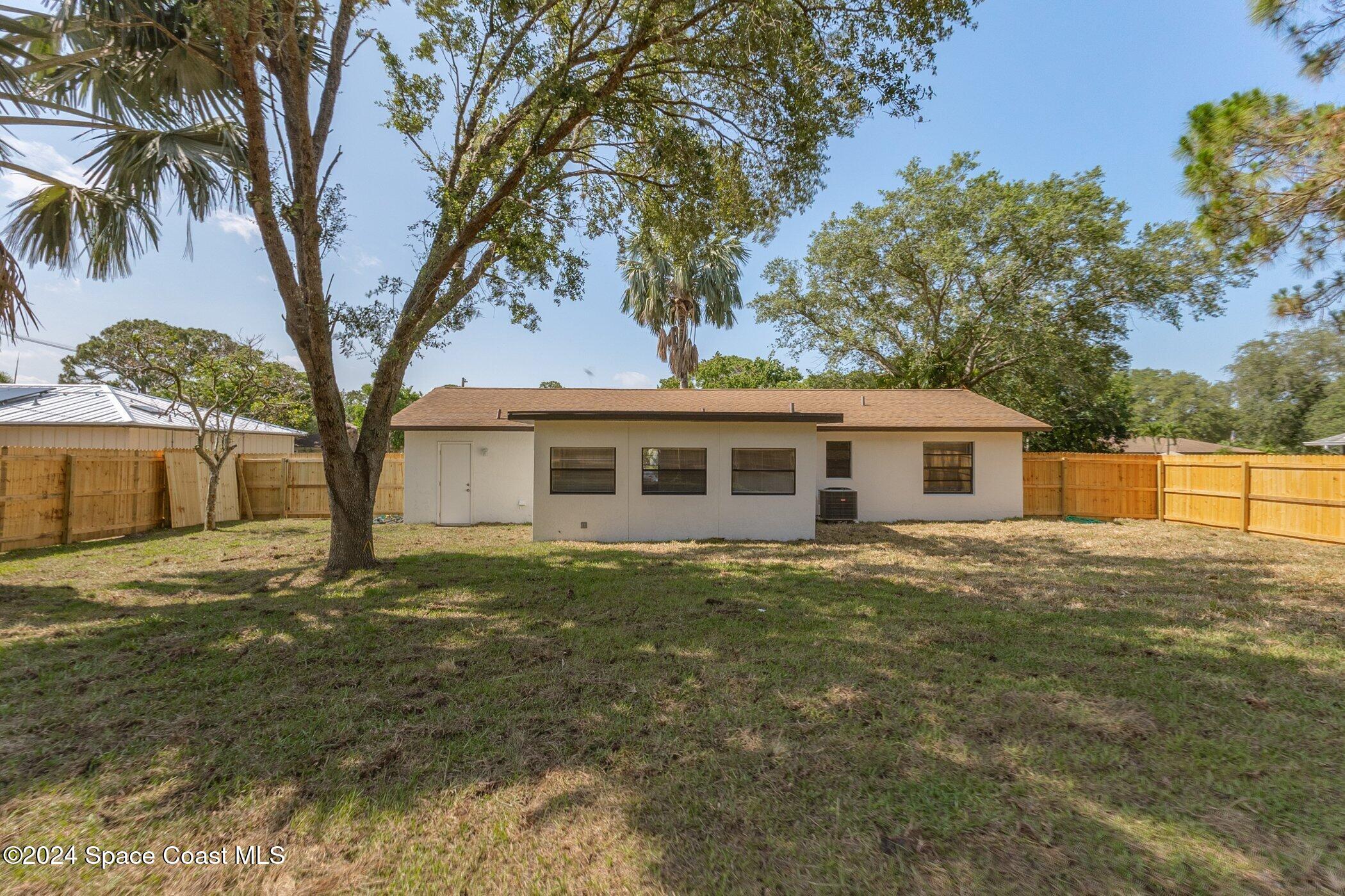 861 Furth Road Northwest Palm Bay, FL 32907 - Photo 21 of 23 561-Furth-106.jpg-SMALL