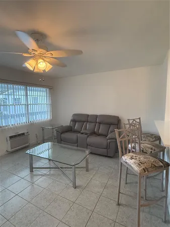 $1,200 | 203 Tilford J, Unit 203, Deerfield Beach, FL 33442
