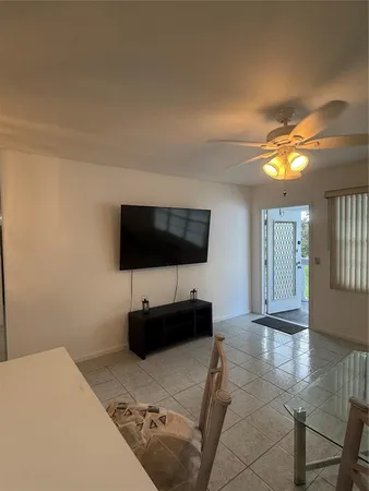 $1,200 | 203 Tilford J, Unit 203, Deerfield Beach, FL 33442