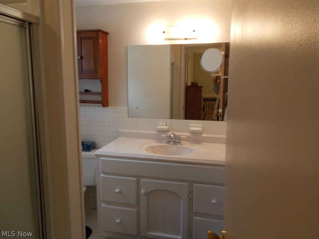4752 Dorshwood Road Cleveland, OH 44121 - Photo 12 of 15