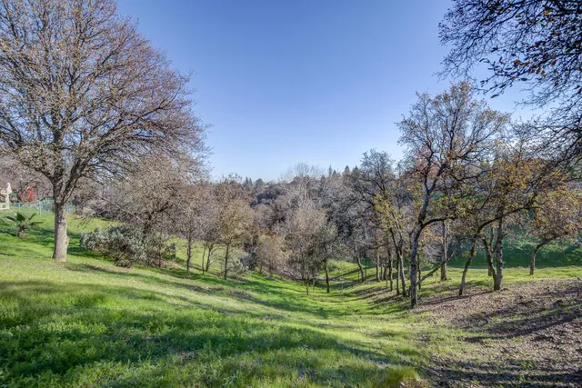 $685,000 | 4105 Winter Green Court, Redding, CA 96001