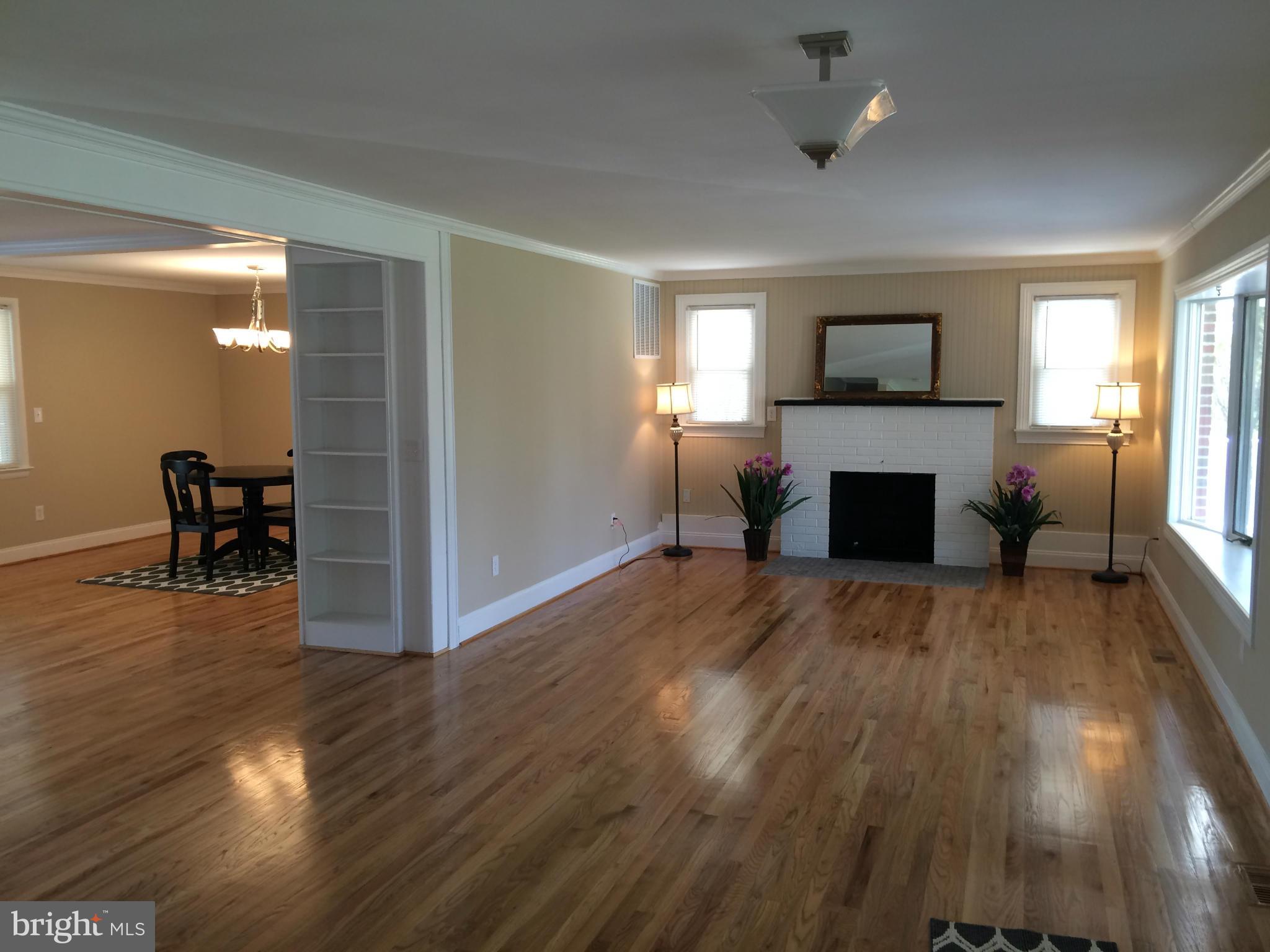 9022 Gue Road Damascus, MD 20872 - Photo 8 of 30 Main Level has beautiful wood floors