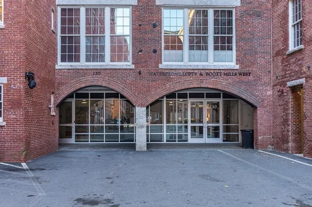 $2,350 | 130 John Street, Unit 242, Lowell, MA 01852