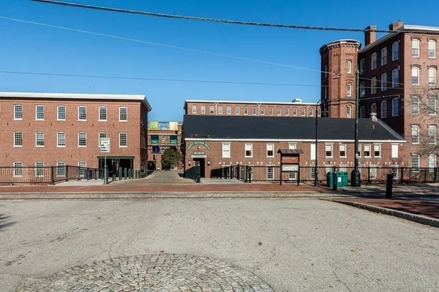 $2,350 | 130 John Street, Unit 242, Lowell, MA 01852