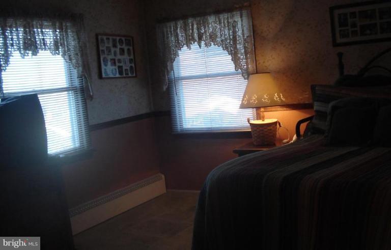 5909 Oakland Road Halethorpe, MD 21227 - Photo 12 of 16 5909 Oakland Rd HomeRome com
