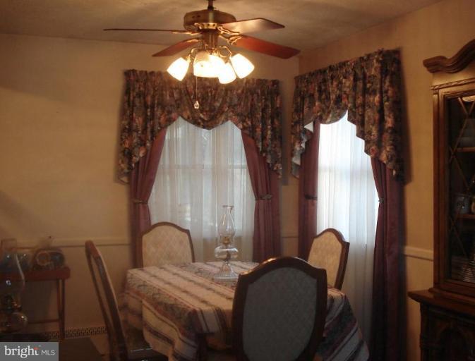 5909 Oakland Road Halethorpe, MD 21227 - Photo 8 of 16 5909 Oakland Rd HomeRome com