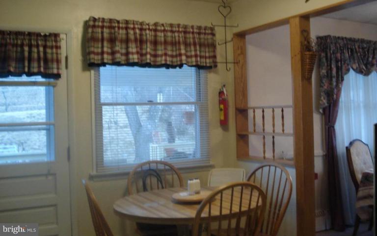 5909 Oakland Road Halethorpe, MD 21227 - Photo 10 of 16 5909 Oakland Rd HomeRome com