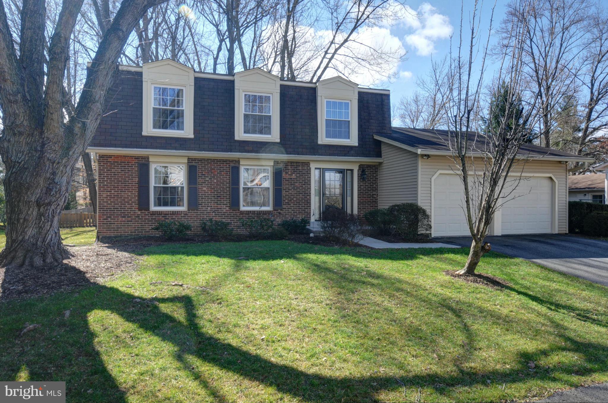 7123 Hanks Place Springfield, VA 22153 - Photo 1 of 27 Exterior (Front)